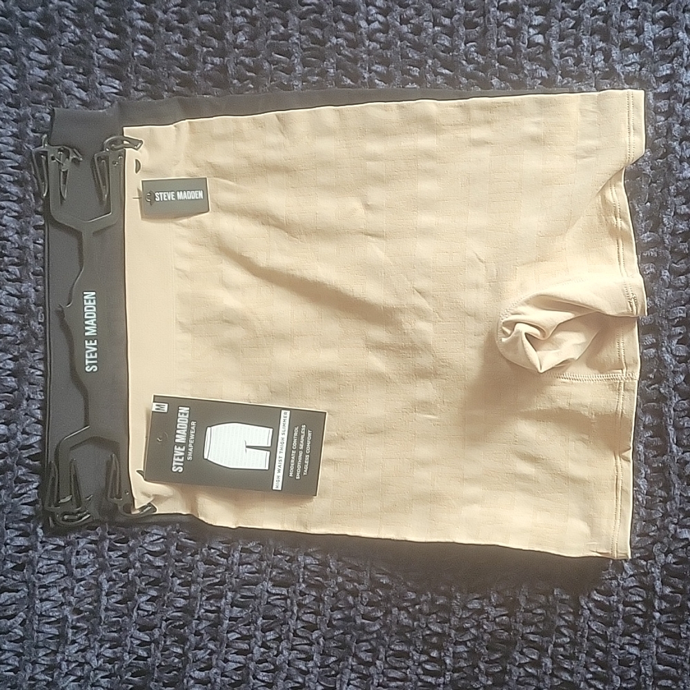 Steve Madden shapewear (M)